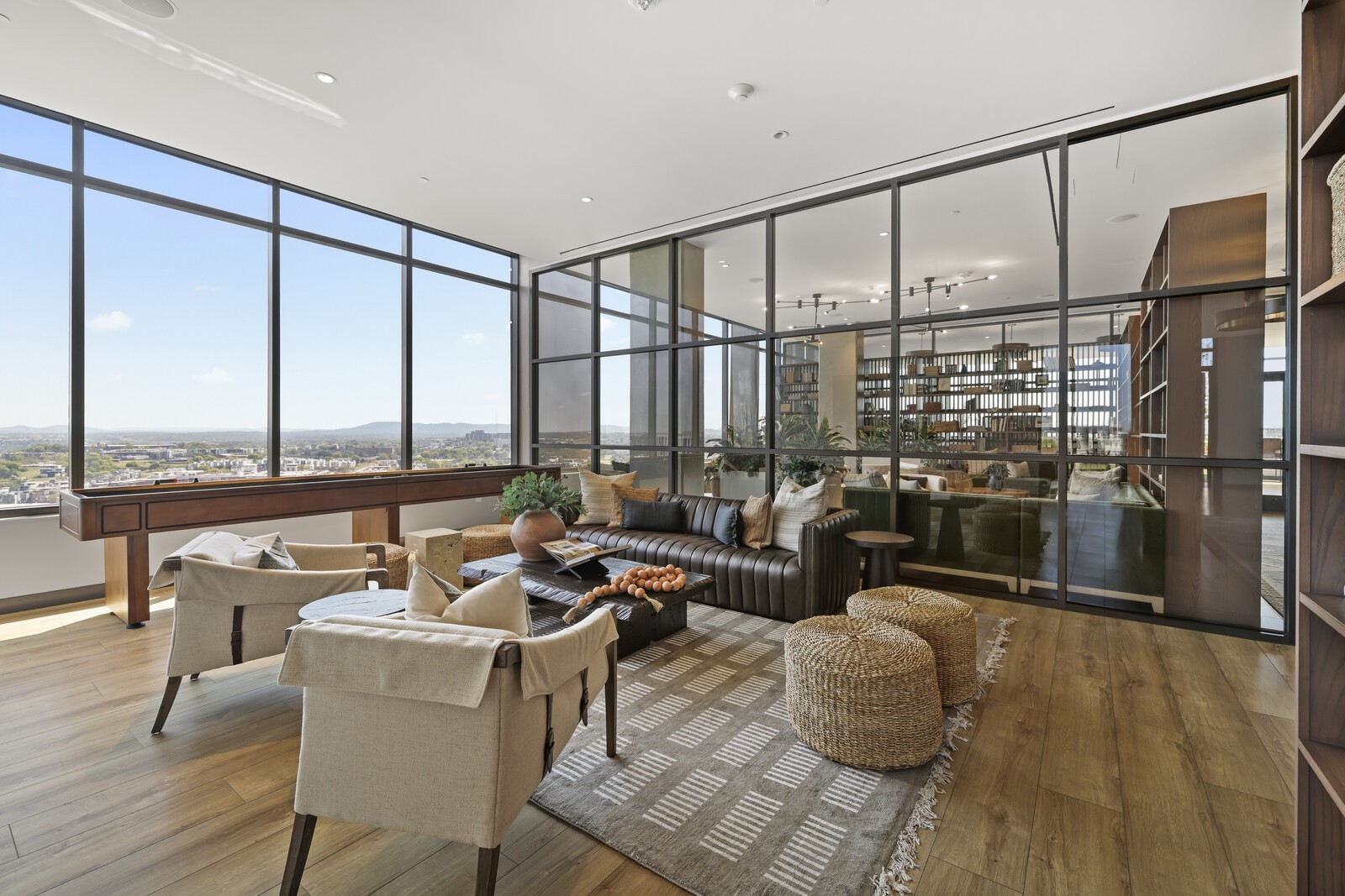 1212 Demonbreun St #1802 Nashville, TN 37203