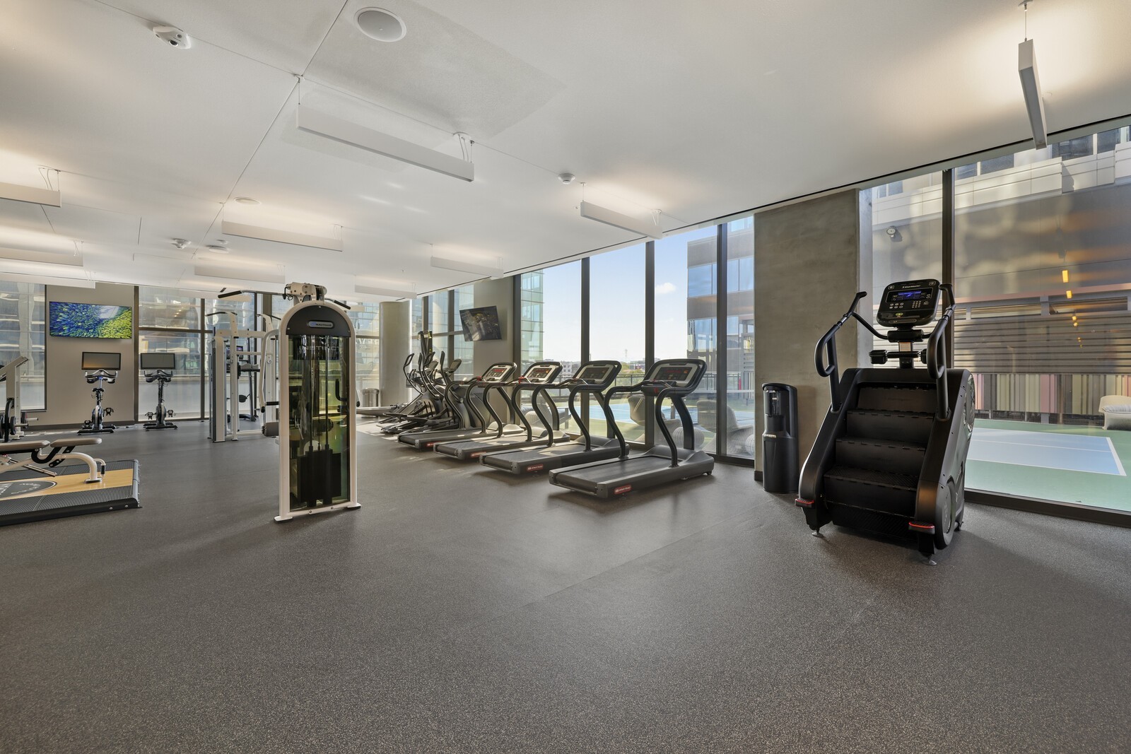 1212 Demonbreun St #1802 Nashville, TN 37203