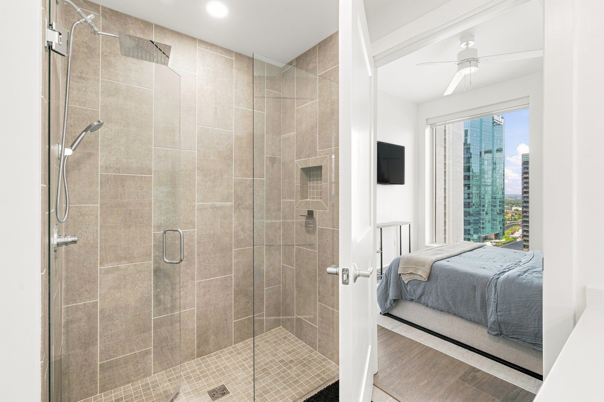 1212 Demonbreun St #1811 Nashville, TN 37203