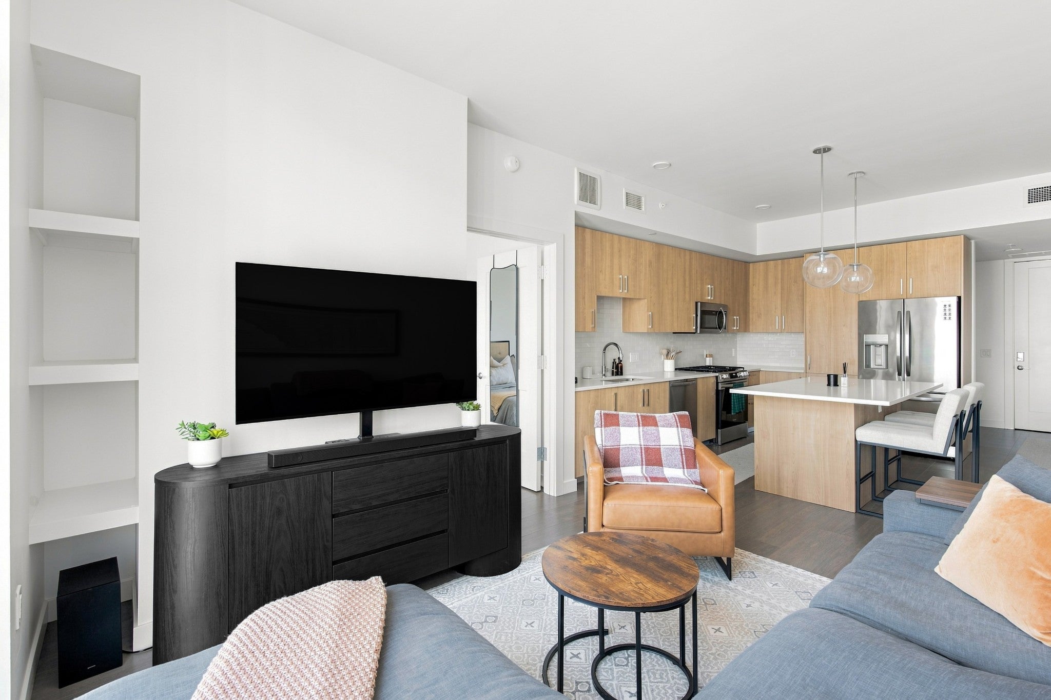 1212 Demonbreun St #1811 Nashville, TN 37203