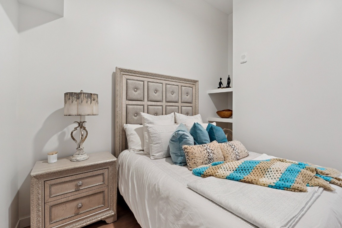 1212 Demonbreun St #606 Nashville, TN 37203