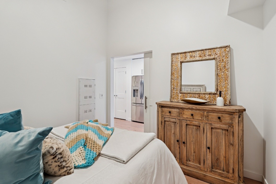 1212 Demonbreun St #606 Nashville, TN 37203