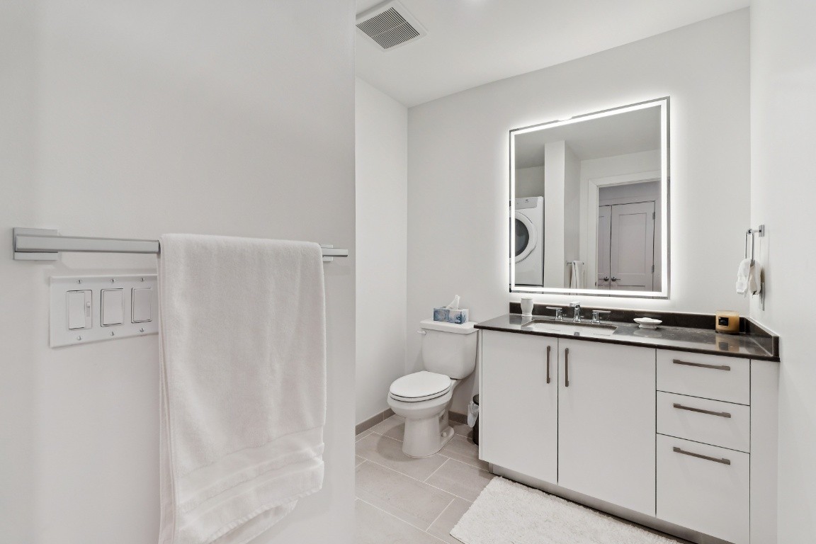 1212 Demonbreun St #606 Nashville, TN 37203