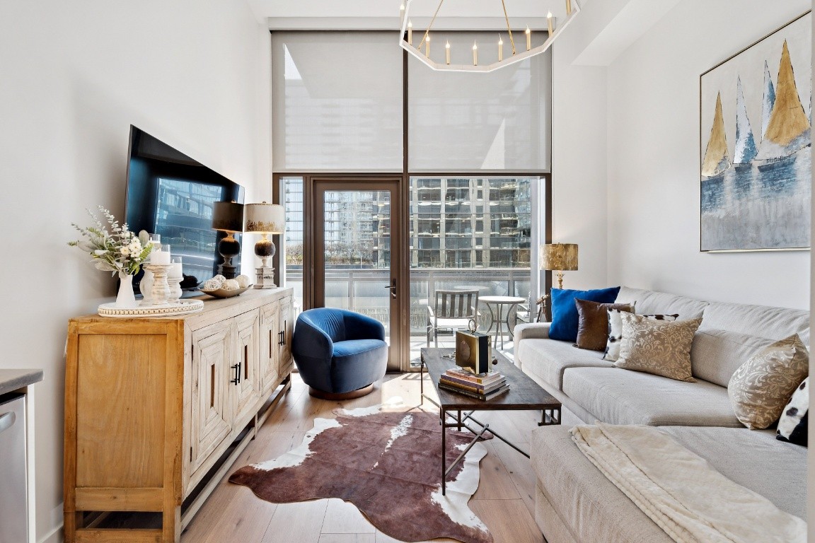 1212 Demonbreun St #606 Nashville, TN 37203
