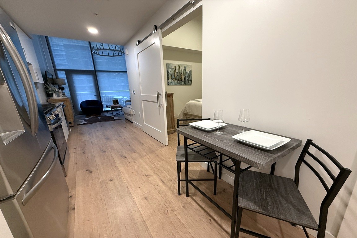 1212 Demonbreun St #606 Nashville, TN 37203