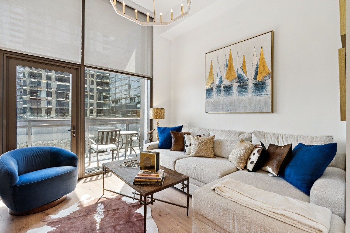 1212 Demonbreun St #606 Nashville, TN 37203