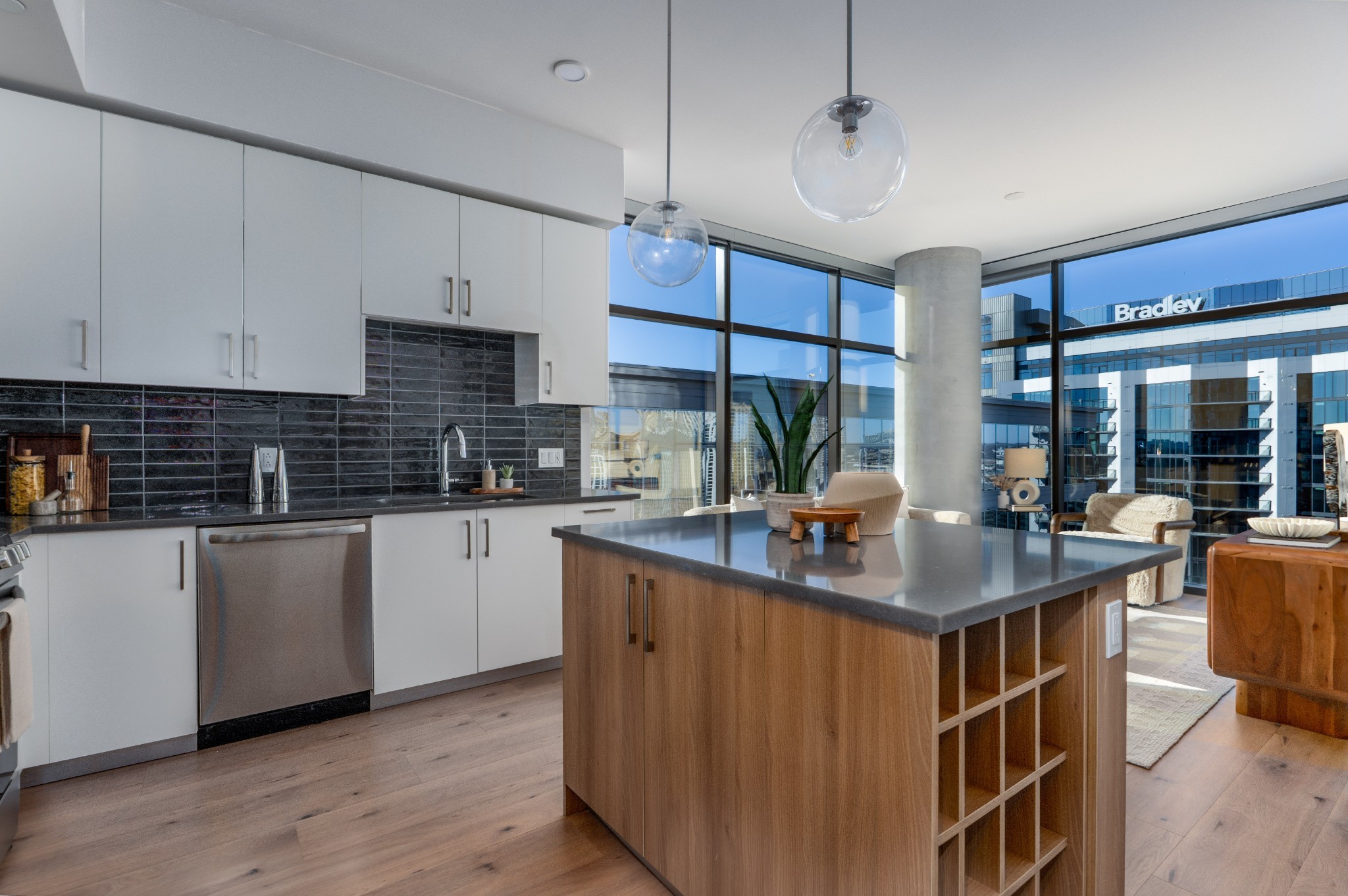 1212 Demonbreun St #B1 (D) Nashville, TN 37203