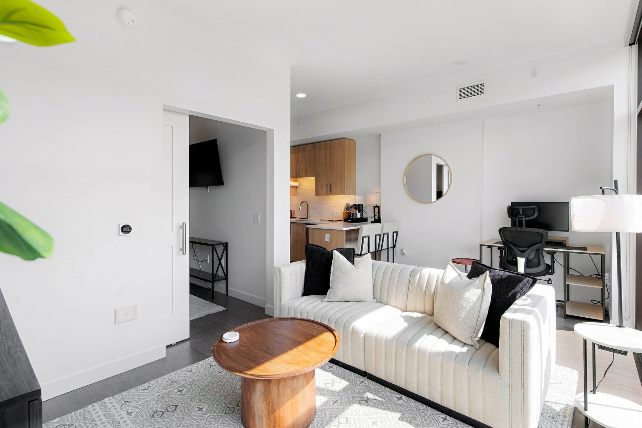 1212 Demonbreun St #1804 Nashville, TN 37203