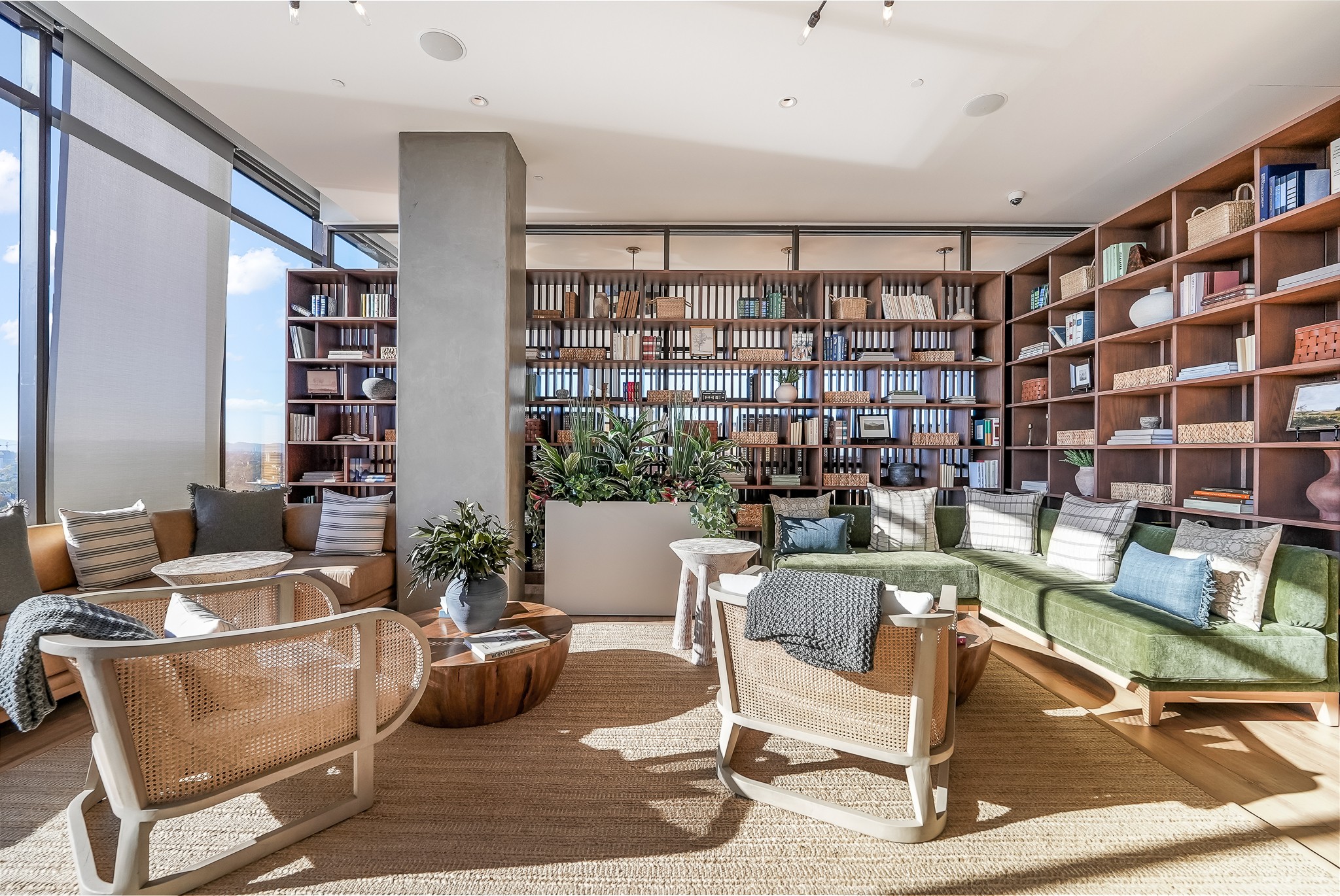 1212 Demonbreun St #1203 Nashville, TN 37203