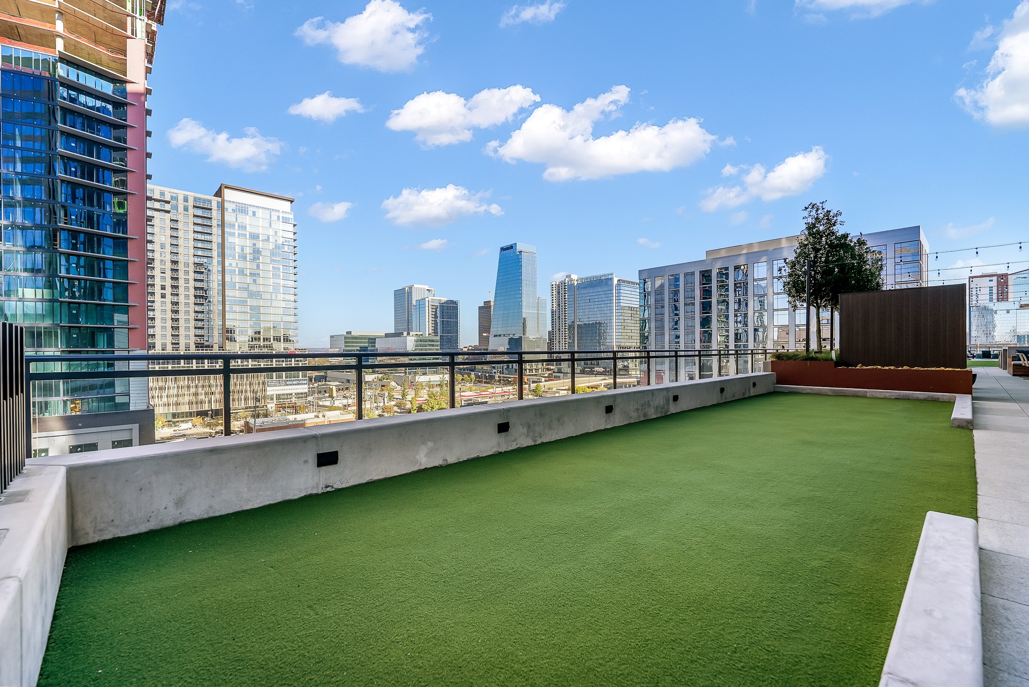 1212 Demonbreun St #1203 Nashville, TN 37203