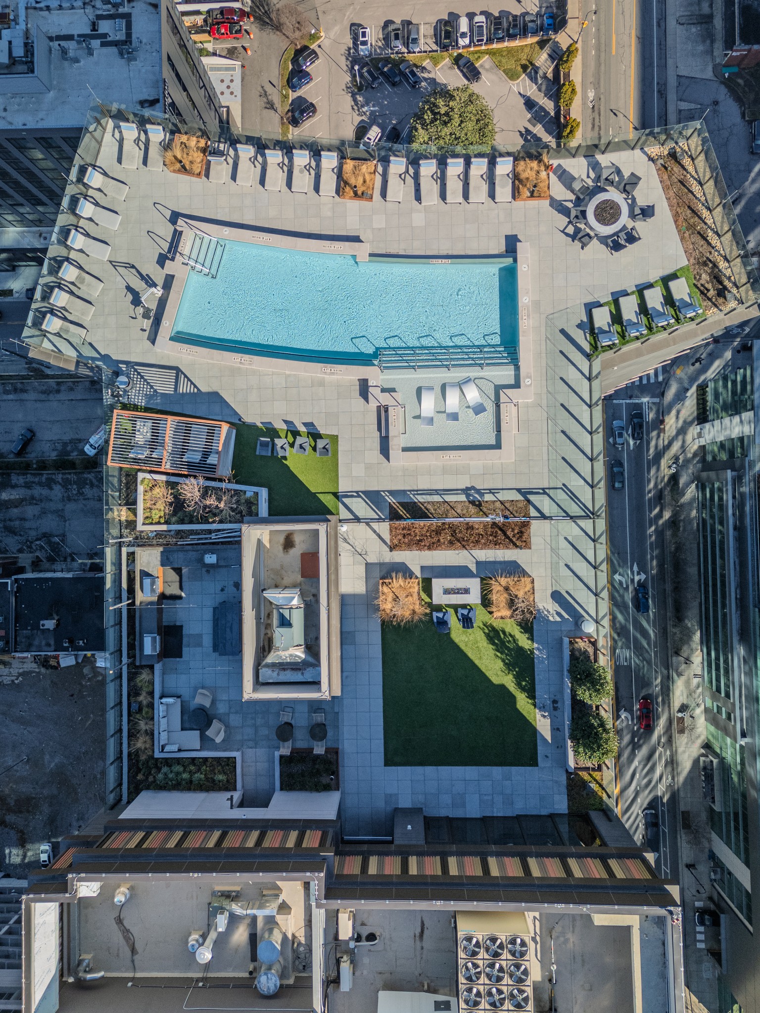 1212 Demonbreun St #1203 Nashville, TN 37203