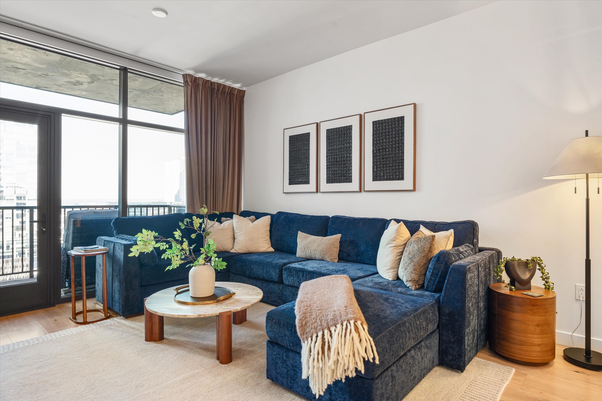 1212 Demonbreun St #1203 Nashville, TN 37203