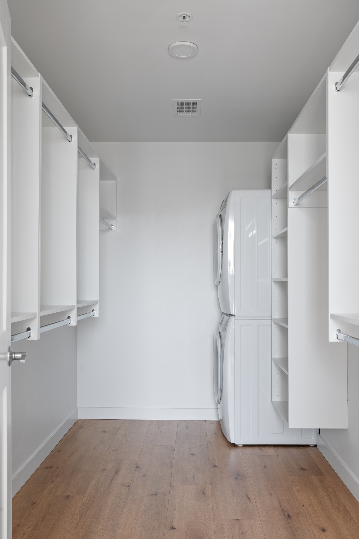 1212 Demonbreun St #909 Nashville, TN 37203