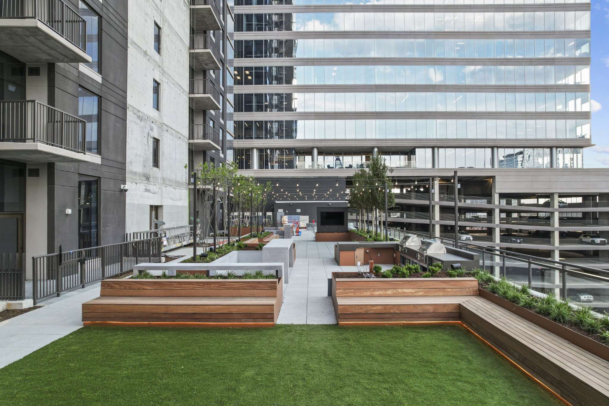 1212 Demonbreun St #909 Nashville, TN 37203