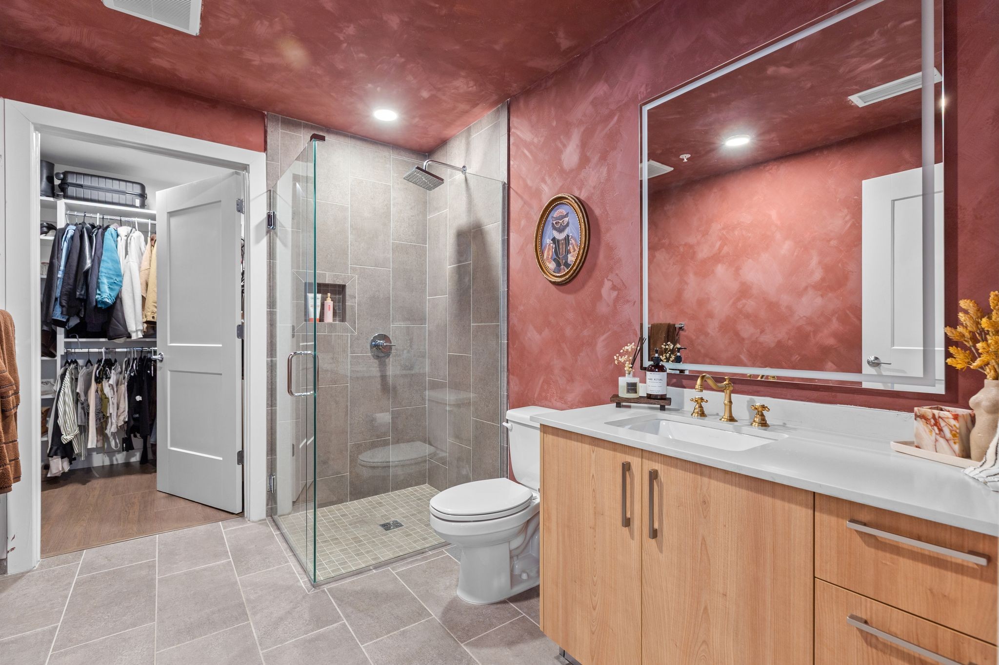 1212 Demonbreun St #1606 Nashville, TN 37203