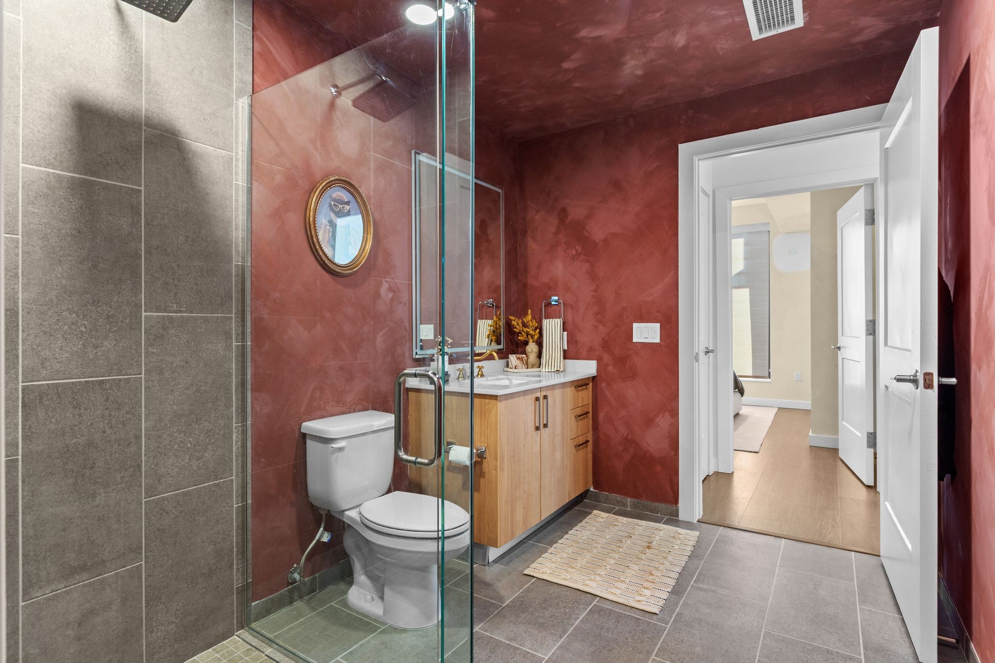 1212 Demonbreun St #1606 Nashville, TN 37203