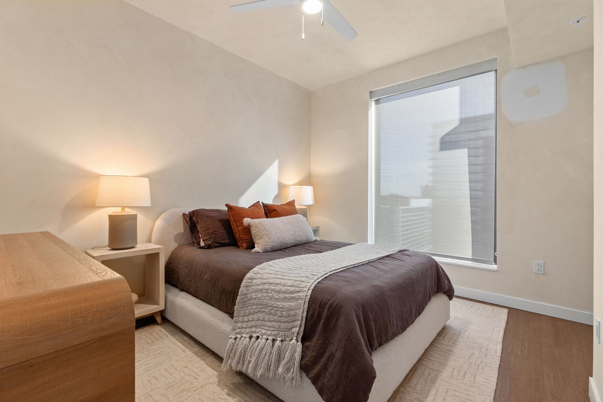 1212 Demonbreun St #1606 Nashville, TN 37203