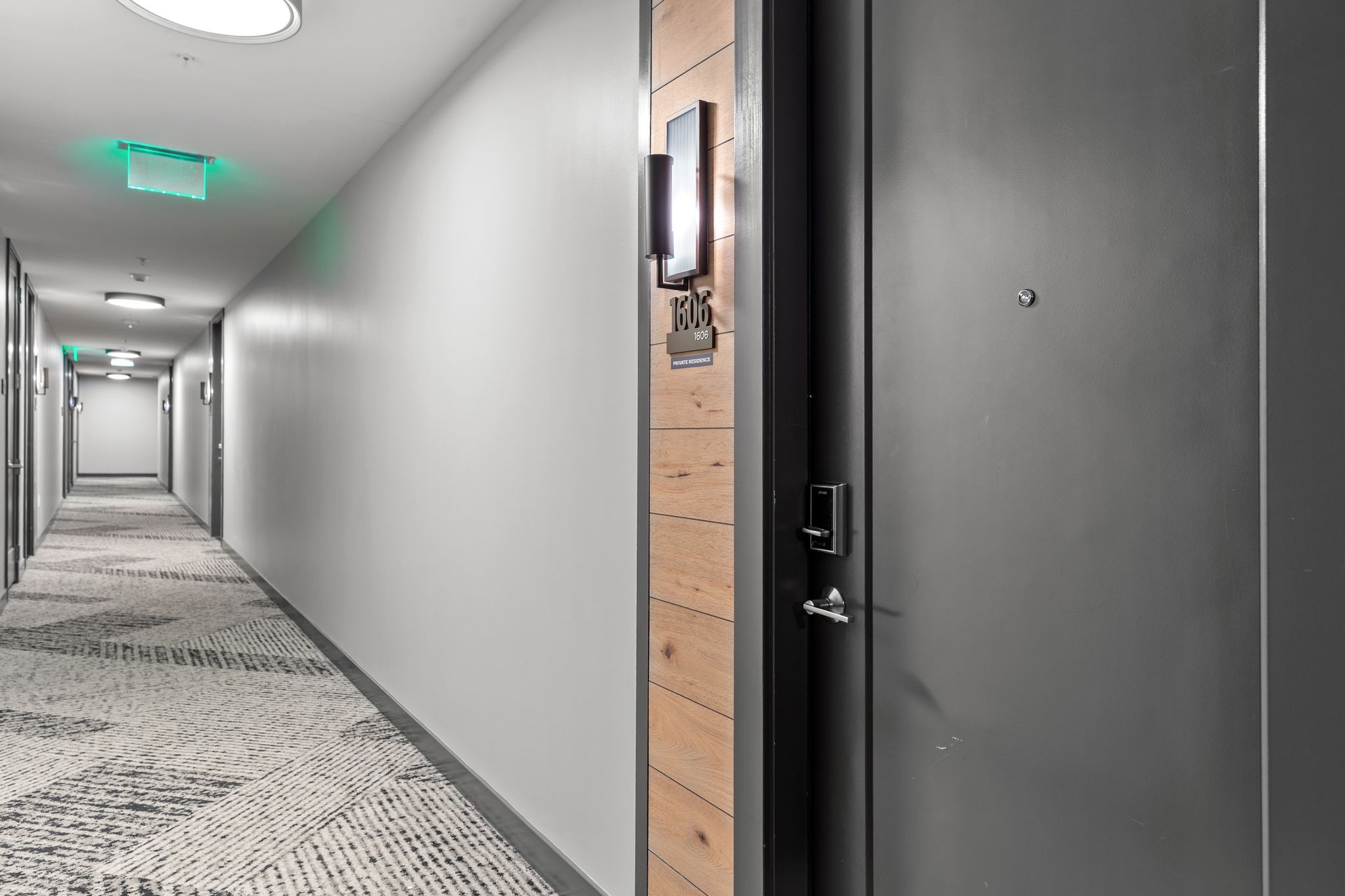 1212 Demonbreun St #1606 Nashville, TN 37203