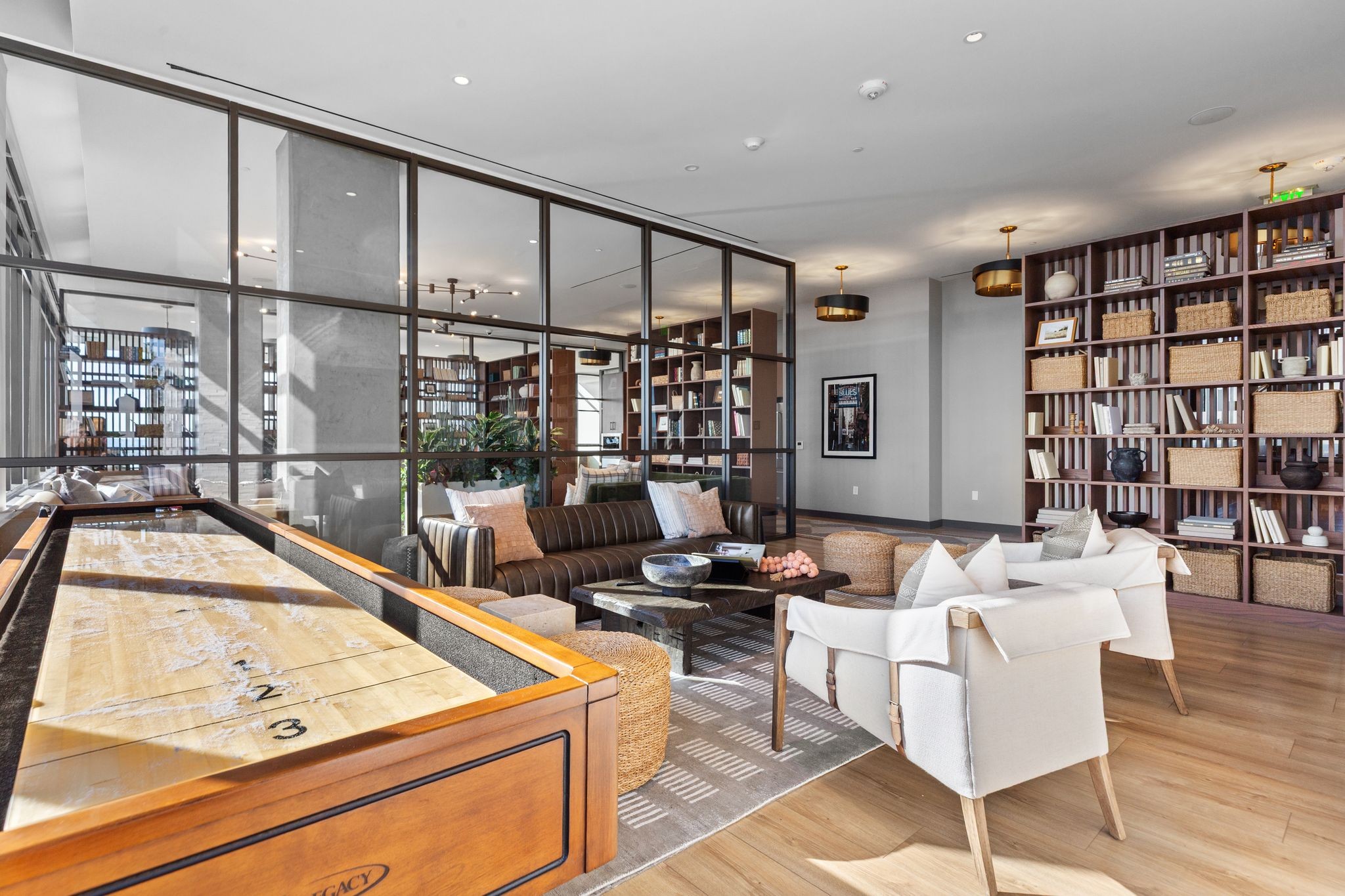 1212 Demonbreun St #1606 Nashville, TN 37203