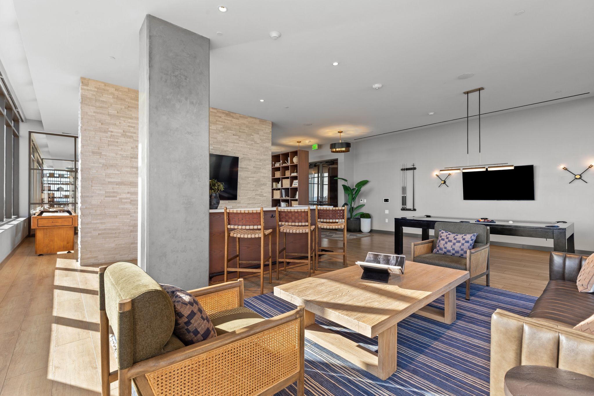 1212 Demonbreun St #1606 Nashville, TN 37203