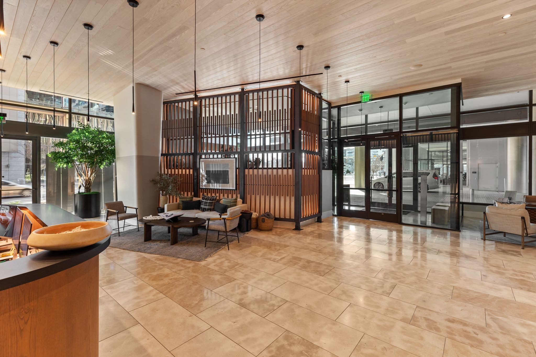 1212 Demonbreun St #1606 Nashville, TN 37203