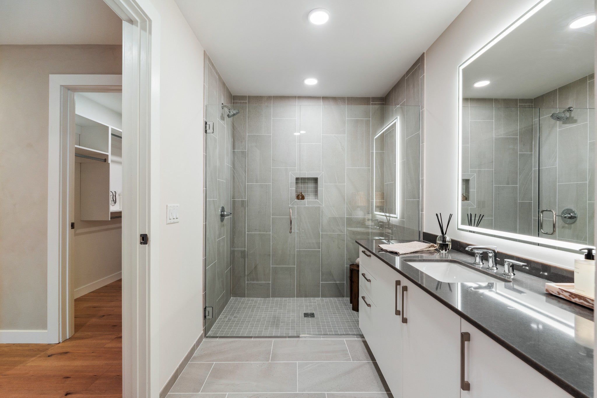 1212 Demonbreun St #C2-D Nashville, TN 37203