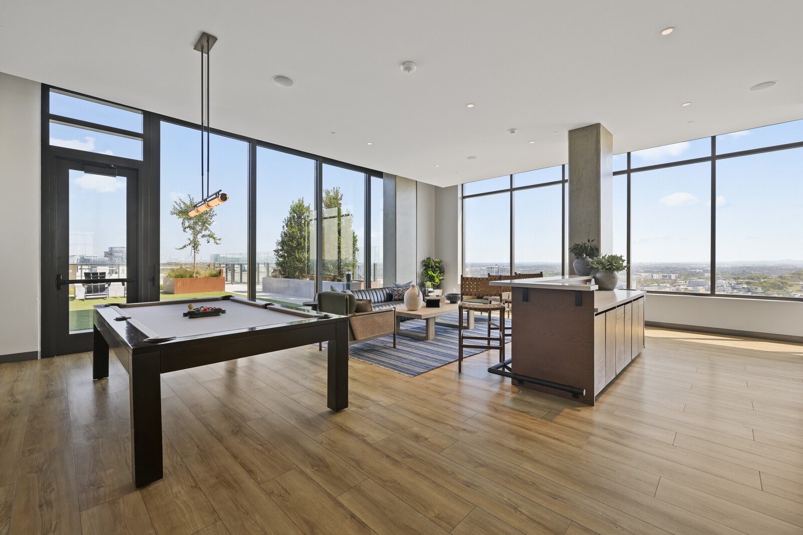 1212 Demonbreun St #1802 Nashville, TN 37203