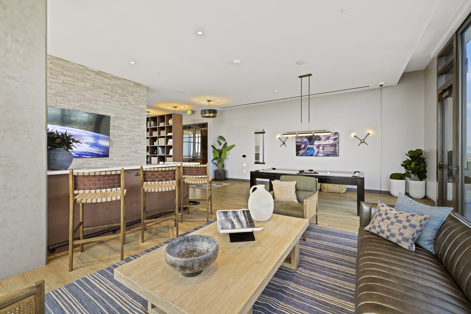 1212 Demonbreun St #1802 Nashville, TN 37203