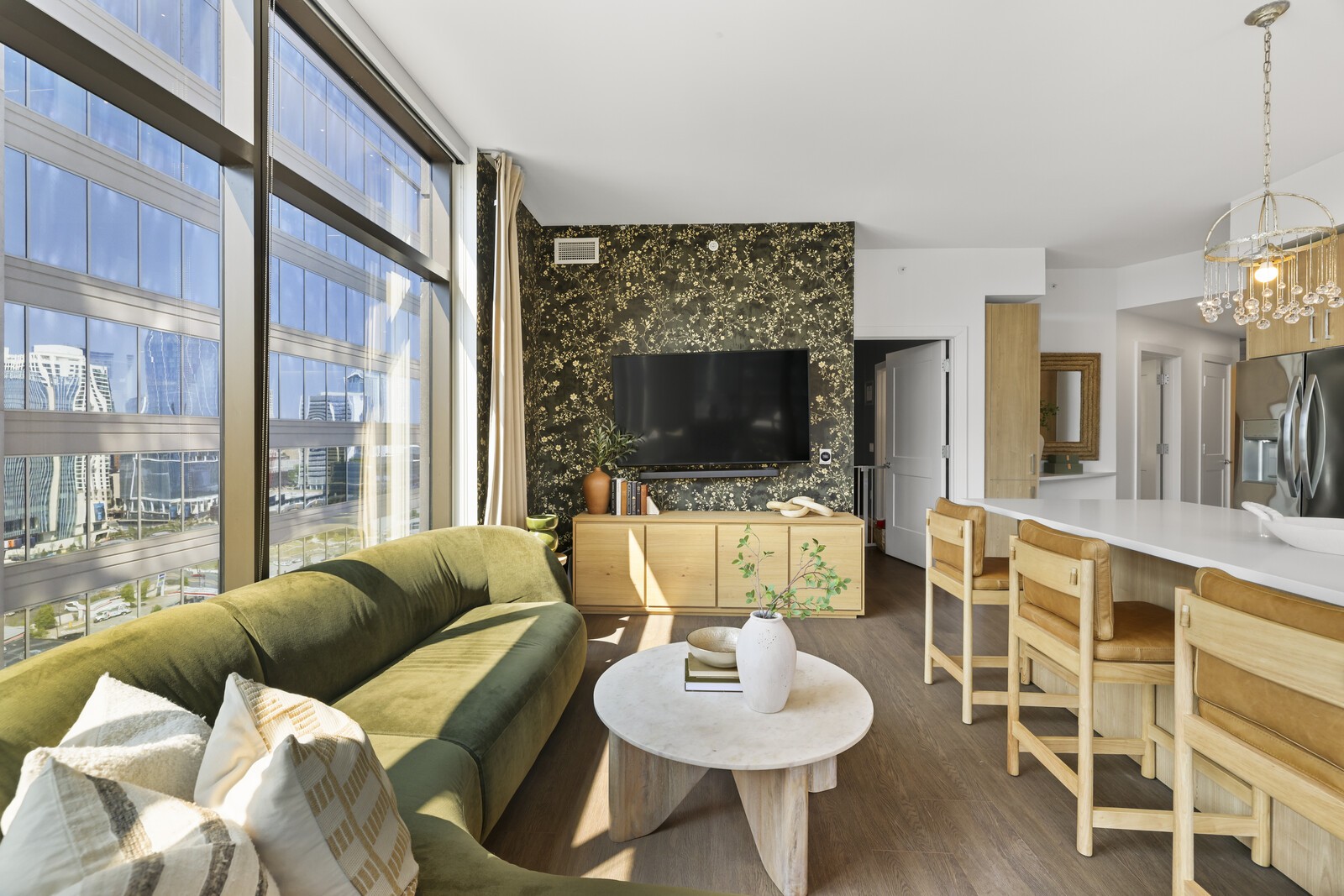 1212 Demonbreun St #1802 Nashville, TN 37203